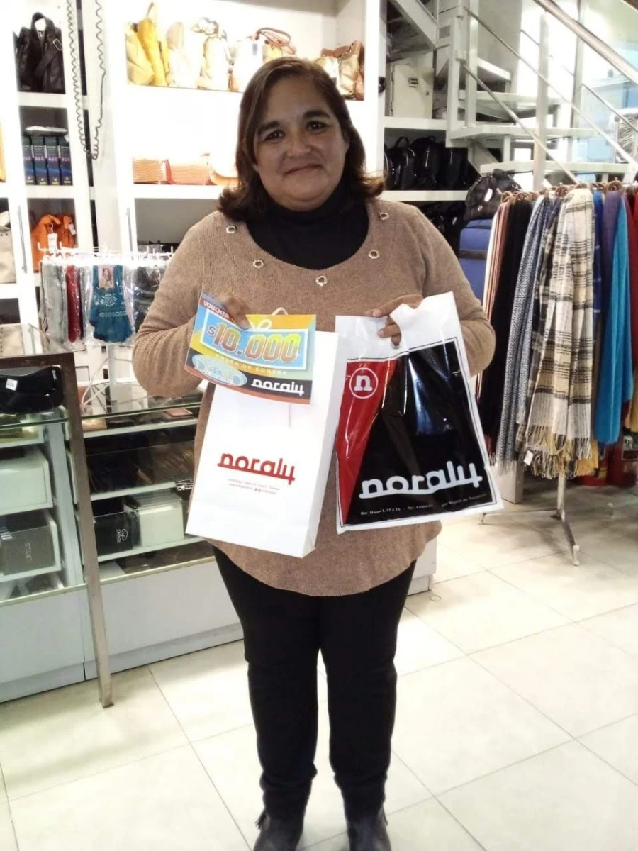 Números de Oro: dos lectores afortunados ya retiraron sus vouchers