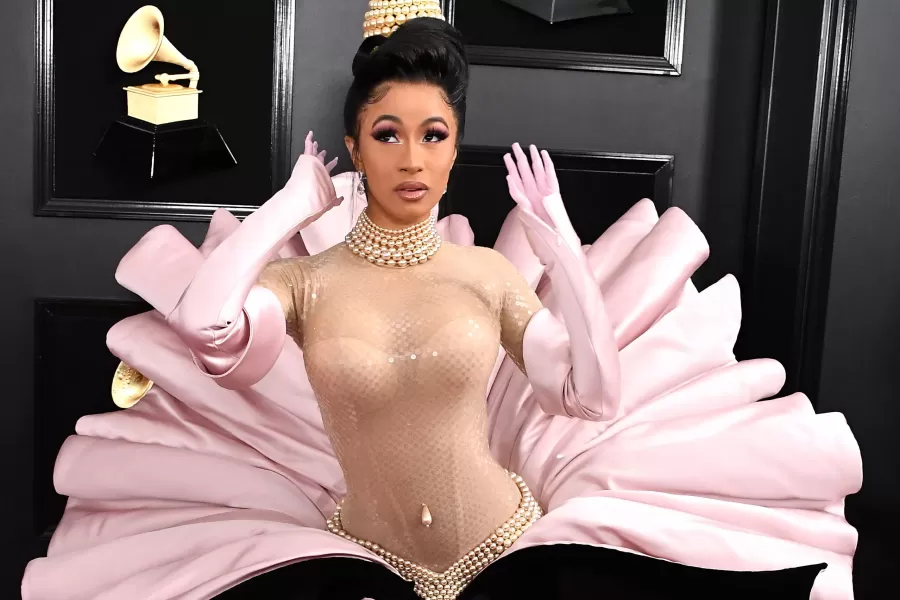 Szasz le pidió a Cardi B que tenga a su familia en sus oraciones.