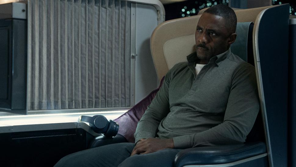 “SECUESTRO AÉREO”. Idris Elba protagoniza un thriller psicológico.
