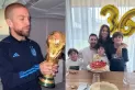 La llamativa reacción del “Papu” Gómez en el cumpleaños de Lionel Messi que aumenta los rumores de pelea en la Selección argentina