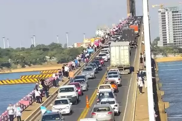 El clamor por justicia unió Resistencia y Corrientes, a un mes de la desaparición Cecilia Strzyzowski