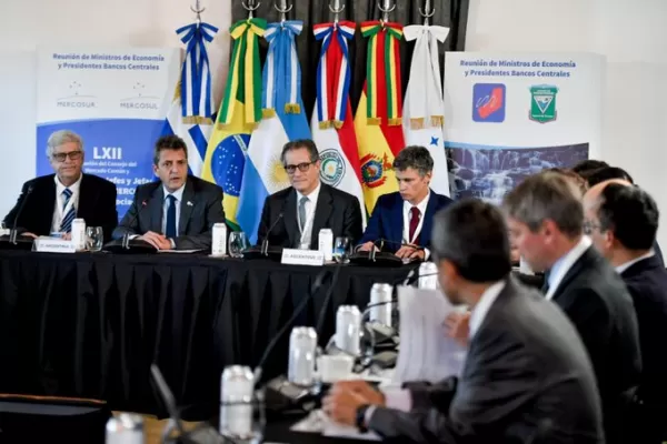 Massa, entre el Mercosur y el acuerdo con el FMI