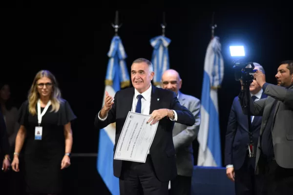 En el acto de proclamación de candidatos electos, Jaldo y Acevedo recibieron sus diplomas