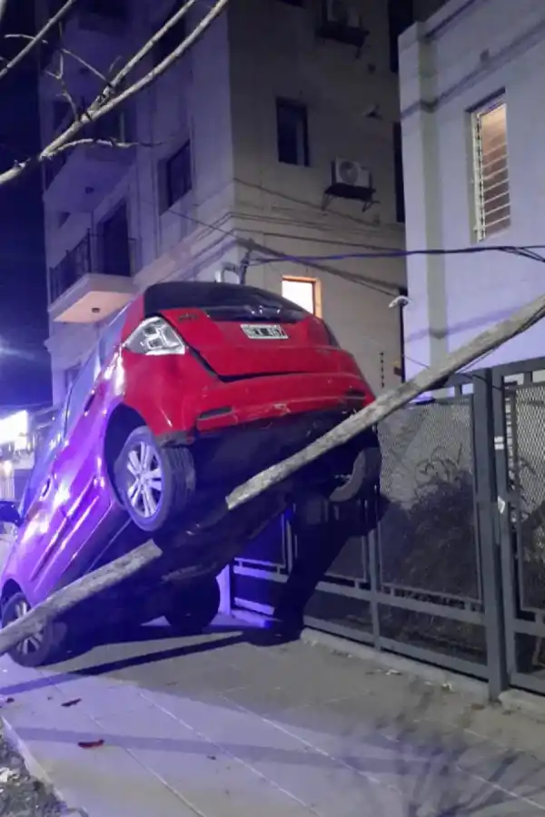 Así quedó el auto tras el accidente.
