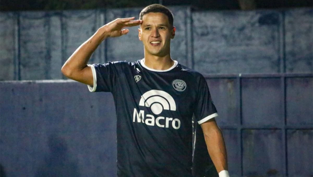 GOLEADOR. El paraguayo Alex Arce convirtió 20 goles en 20 partidos con la camiseta de Independiente Rivadavia. FOTO TOMADA DE VERSUS.COM.PY