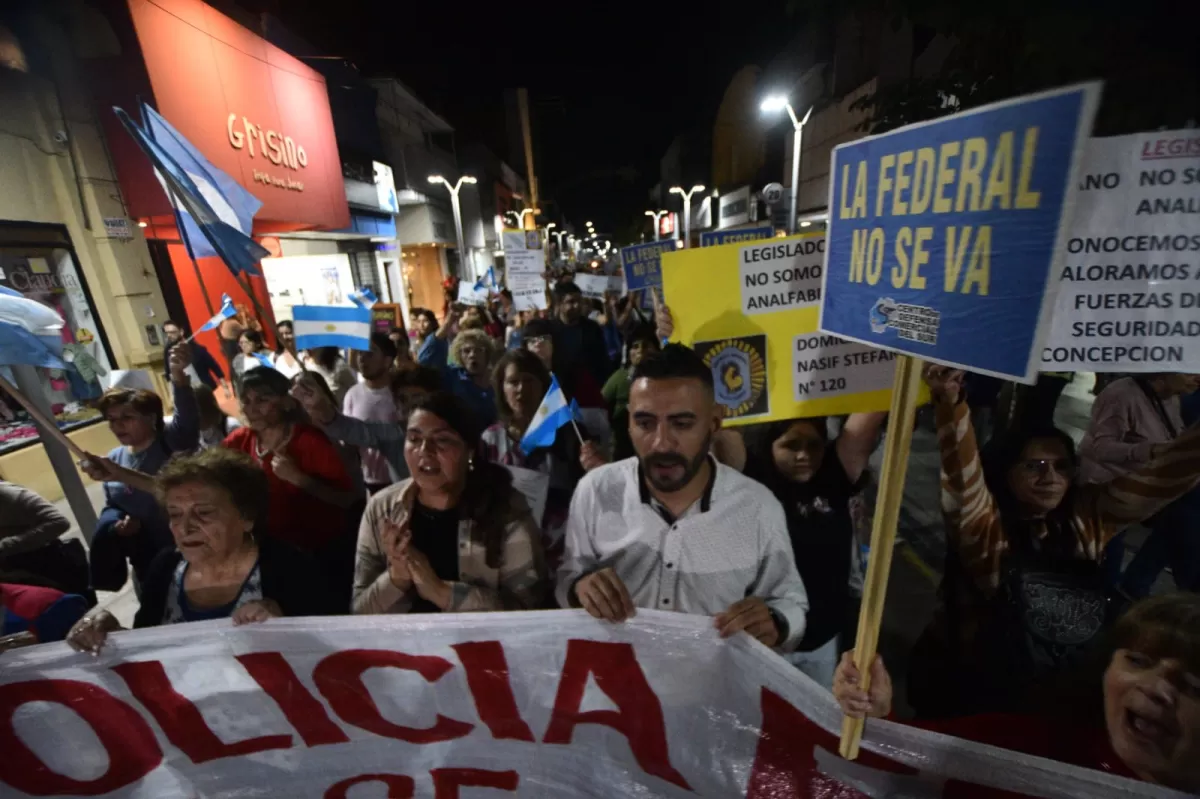 Concepción: vecinos marcharon para expresarse en contra del traslado de la delegación de la Federal