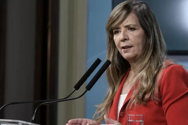 Imputaron a Gabriela Cerruti por omisión de denuncia e incitación a la violencia tras los saqueos