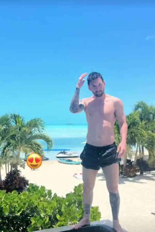 Antonela Roccuzzo compartió una foto de Lionel Messi en vacaciones y usó un emoji para tapar un detalle