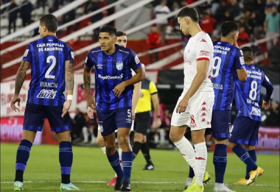 Gómez y Orsi debutaron en Atlético Tucumán con un triunfazo ante Huracán