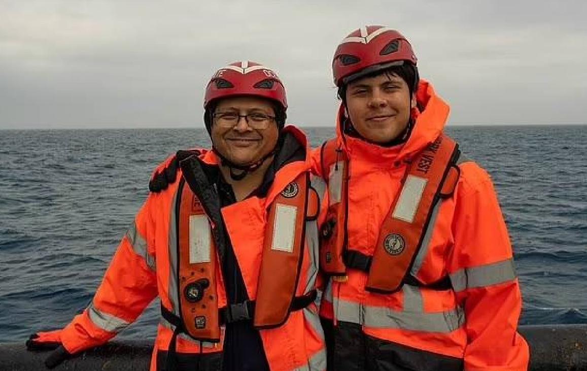 La última foto de Shahzada y Suleman Dawood antes de la taregdia del submarino