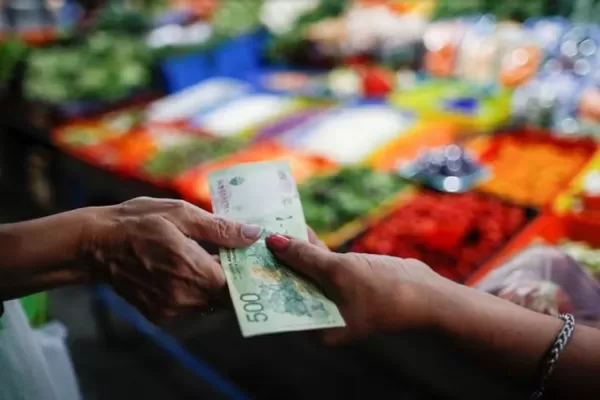 Analistas prevén una inflación del 7,3% en junio y una reducción en la estimación anual