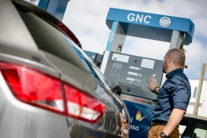 Cortes de GNC por la ola de frío: volvieron a restringir el suministro a estaciones e industrias para garantizar el gas en los hogares