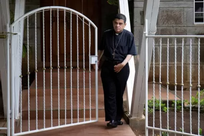 Curas católicos denuncian palizas y acoso en Nicaragua