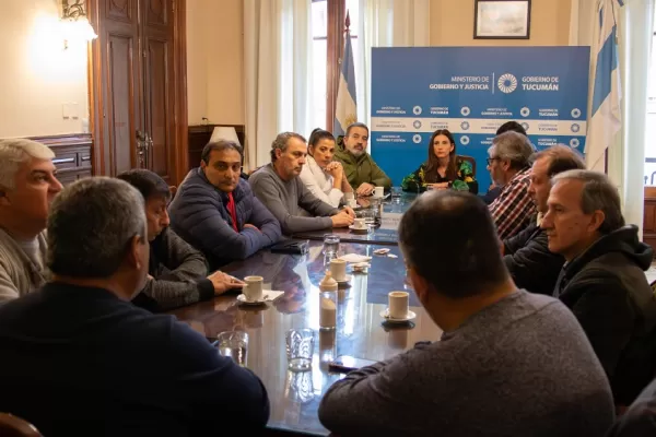 El paro seguirá todo el fin de semana: qué se dijo tras la fallida reunión entre el Gobierno, empresarios y UTA