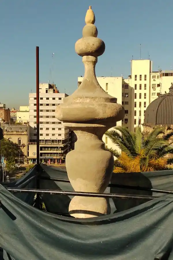 Obras en la iglesia San Francisco: la delicada restauración de los pináculos