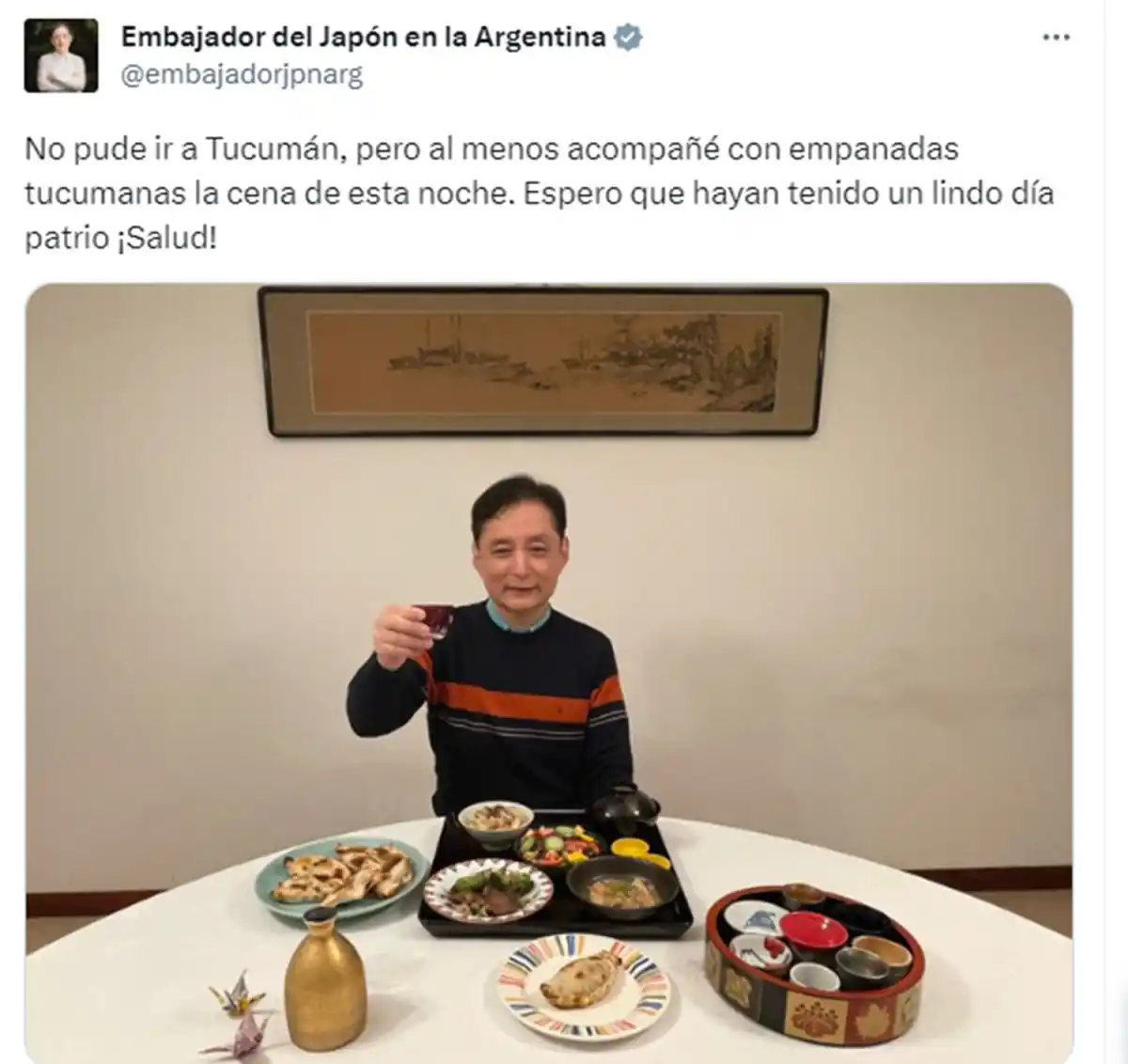 El embajador japonés en Argentina festejó el 9 de Julio comiendo empanadas tucumanas
