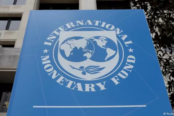 La meta de reducción del déficit fiscal estaría frenando el acuerdo con el FMI