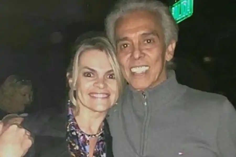 Jairo junto a Laura, su nueva novia