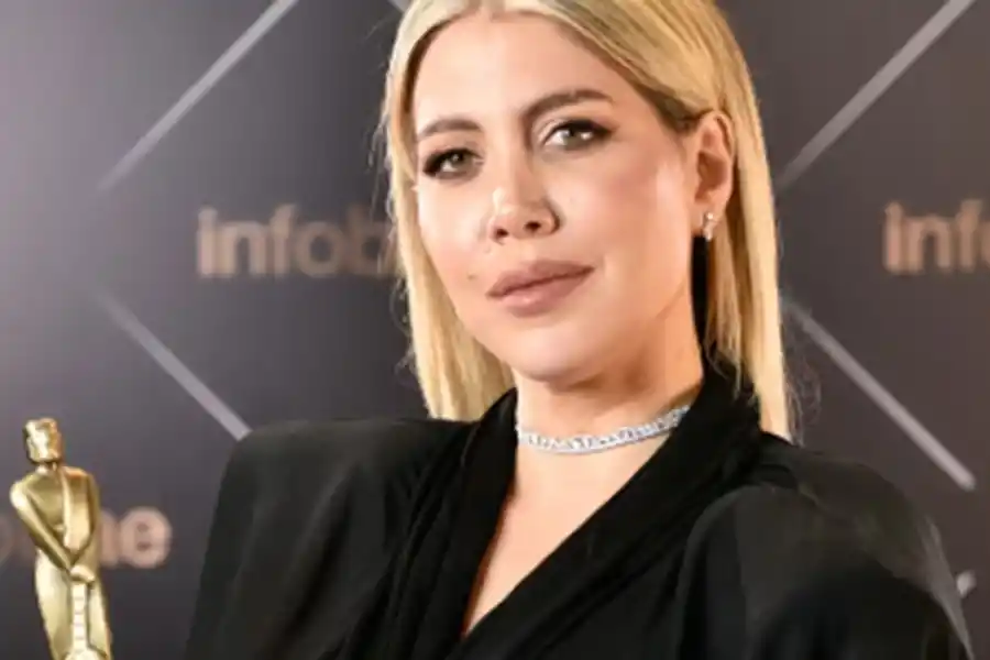 REVELACIÓN. Wanda Nara recibió el premio por su labor en ¿Quién es la Máscara?, de Telefe.