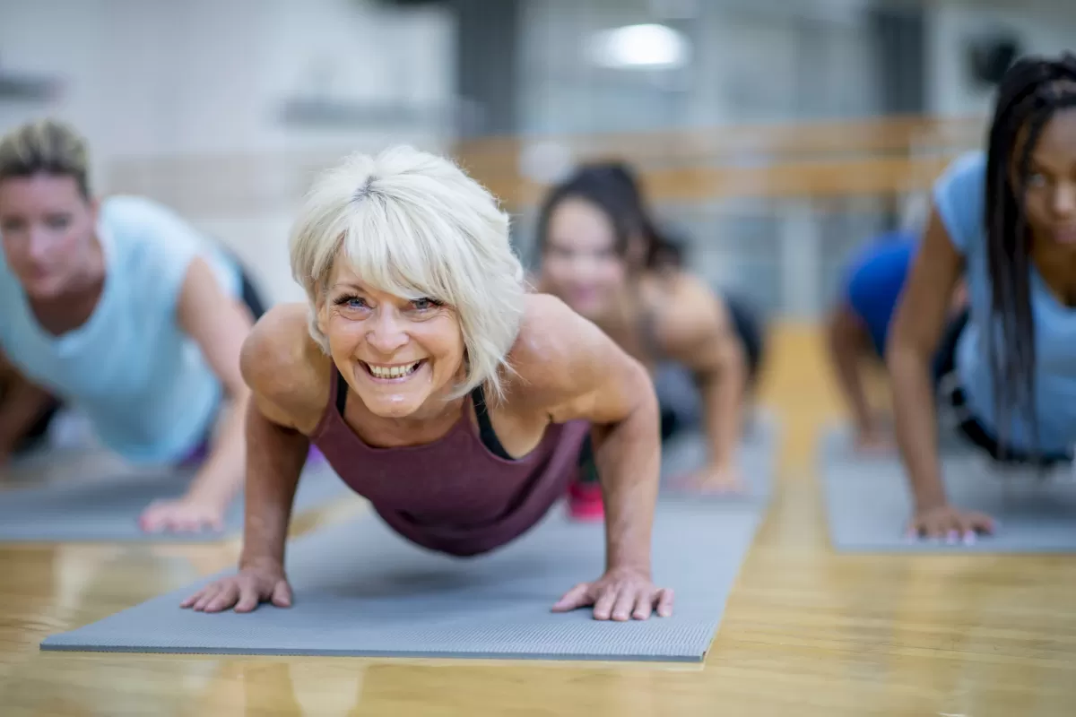 Estos son los mejores ejercicios para adelgazar si tenés más de 60 años