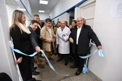 Manzur inauguró la puesta en valor y ampliación del CAPS La Florida