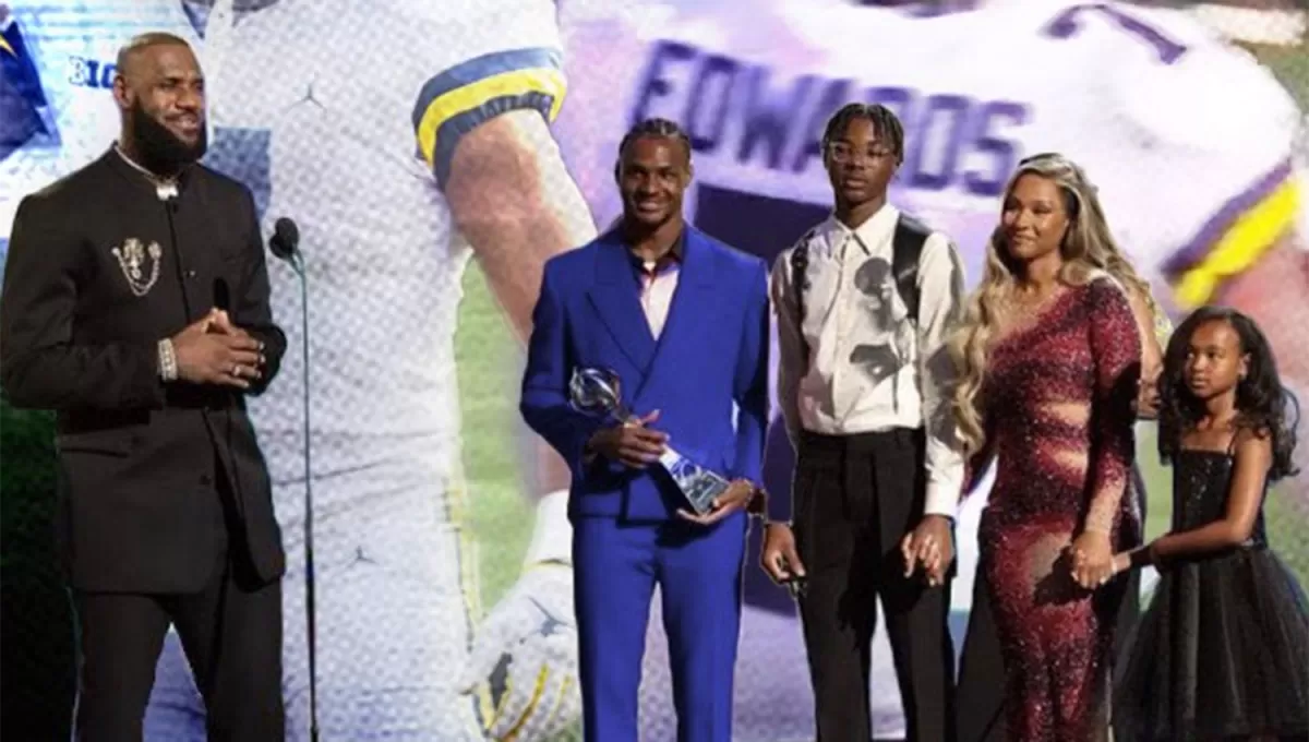 EN FAMILIA. LeBron James recibió el premio ESPY acompañado por su esposa y sus tres hijos.
