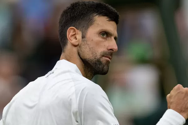 Djokovic le ganó a Sinner y se metió en otra final de Wimbledon