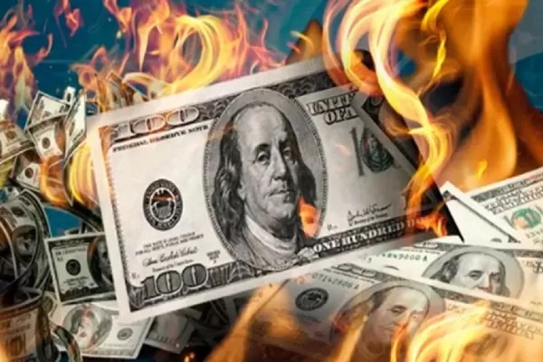 El precio del dólar blue, en llamas: qué pasará en los próximos días y a cuánto podría cotizar