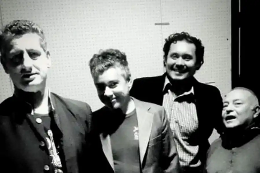 TRIPAS CALIENTES. Bazzano, Vallejo, Aragón y Caminos.