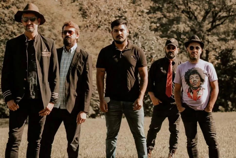  C NOTA. La agrupación que lidera el guitarrista Chechi Bazzano y que integran Panchi Lebón, Ricardo y Facundo Abregú, y Matías Morales.  