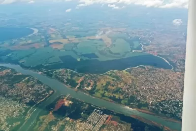 Paraguay: un ministro propone  construir una muralla en la frontera con Argentina