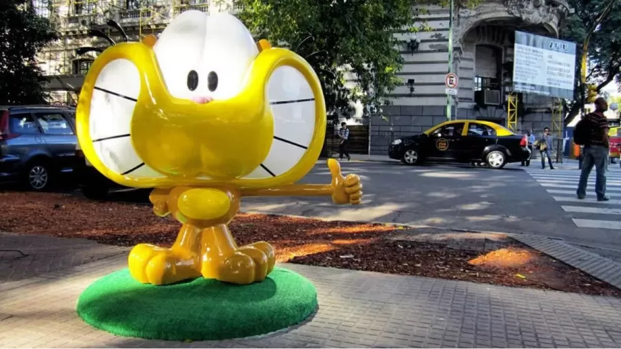 Vandalizaron la estatua de Gaturro ubicada en una plaza de la Ciudad de Buenos Aires.