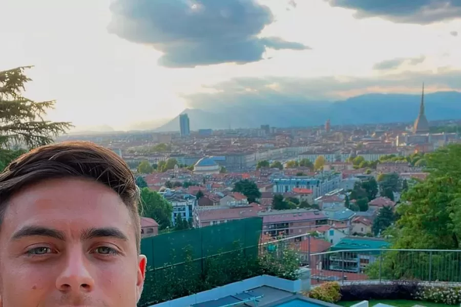 Enorme parquizado, habitaciones propias y un paisaje espectacular: así es la mansión de Oriana Sabatini y Paulo Dybala en Italia