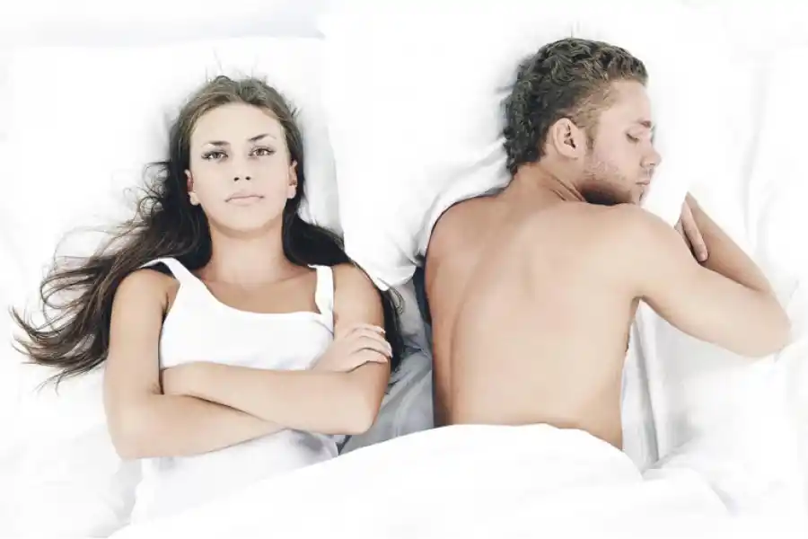 La falta de deseo sexual puede perjudicar a la pareja.