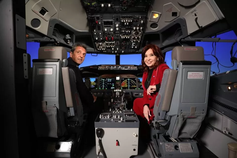 Cristina Kirchner y Sergio Massa destacan la importancia de la estatización de Aerolíneas Argentinas