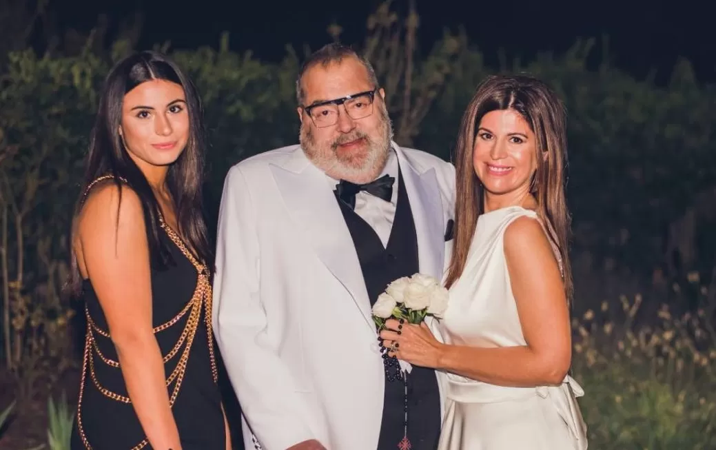 Lola Lanata en el casamiento de su papá con Elba Marcovecchio