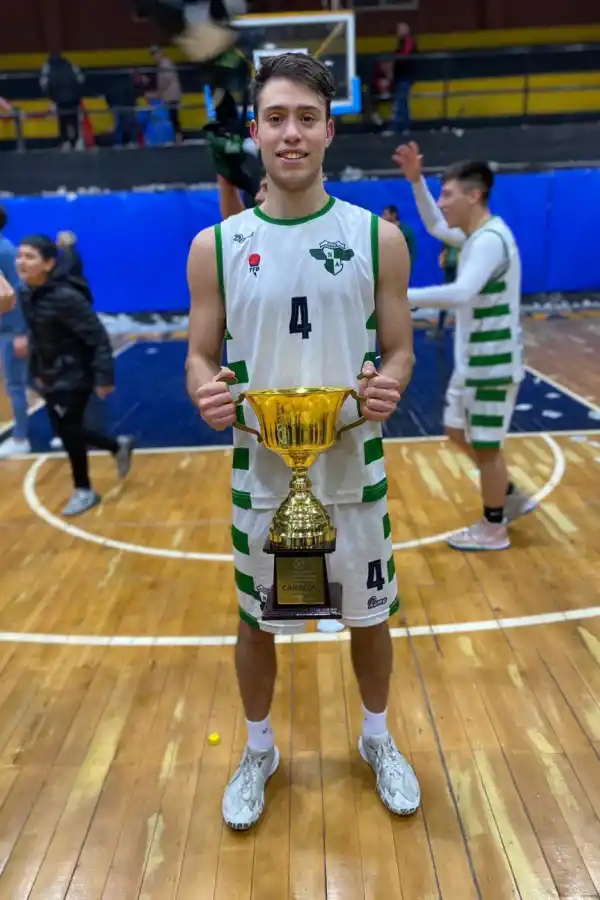 LA FIGURA. Rodríguez fue el mejor jugador en “semis” y en la final.  