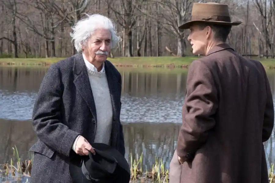 Se estrena Oppenheimer: ¿cuál fue su rol en la creación de la bomba atómica y su relación con Albert Einstein?