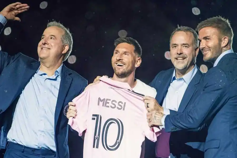 La tierna dedicatoria que publicó Antonela Roccuzzo para Messi a horas de su debut