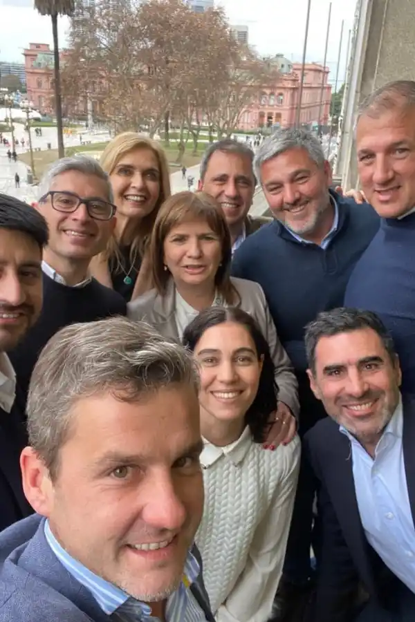 DIRIGENTES TUCUMANOS reunidos con Patricia Bullrich. 