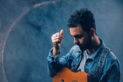 Lucas Aráoz: un abrazo para seguir apostando por la música