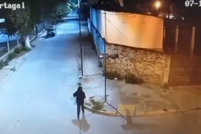 Video: Así escapó la mujer que robó una bebé del hospital de Tartagal