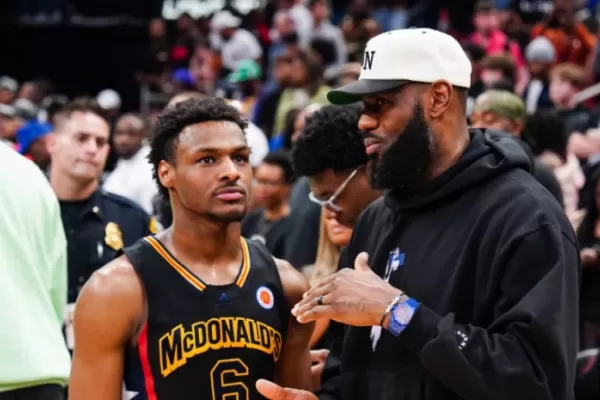 El hijo de LeBron, fuera de peligro