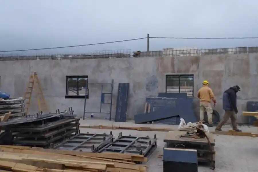 EN PLENA TAREA. Los trabajos avanzan en Benjamín Paz. LA GACETA / FOTO DE INÉS QUINTEROS ORIO