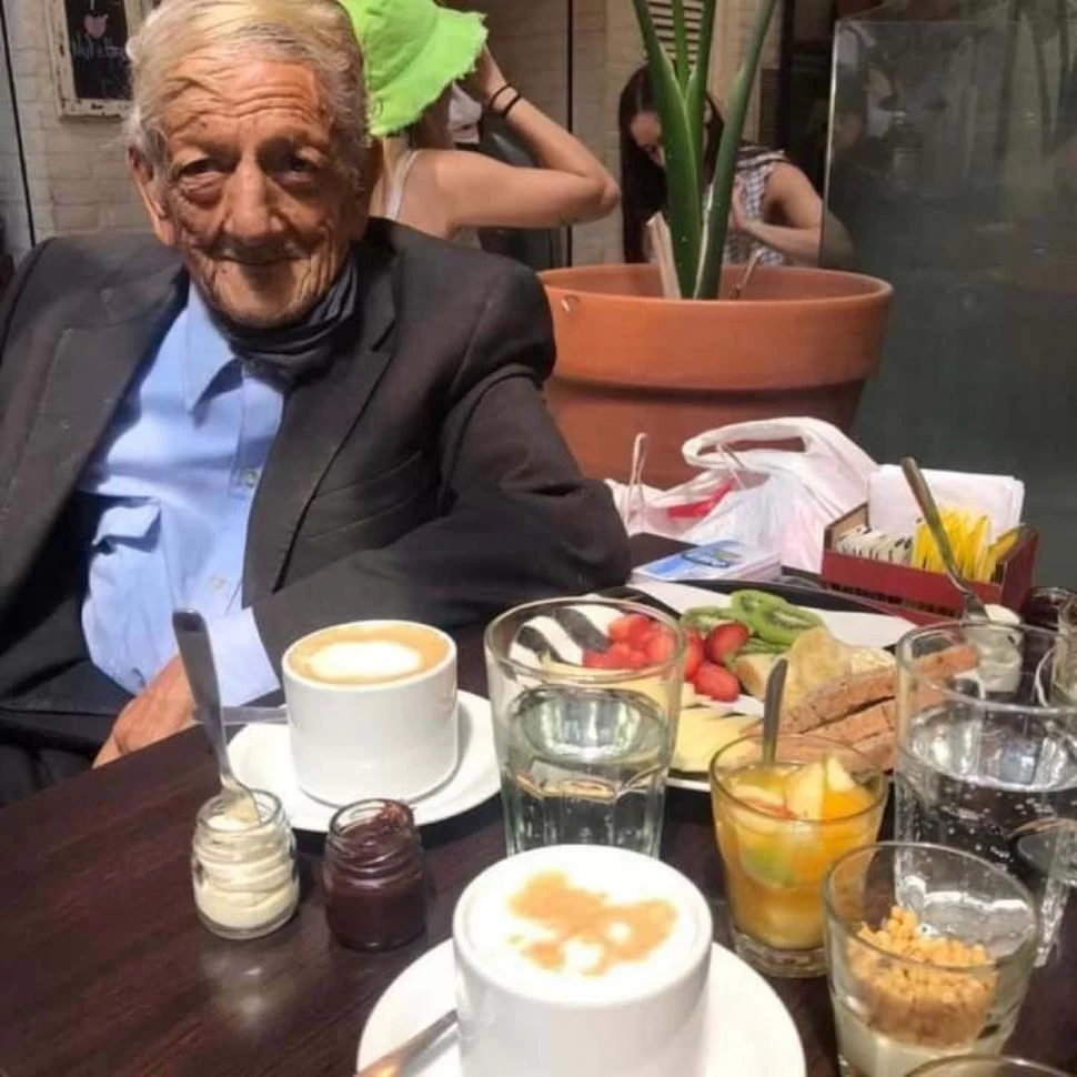 Murió Don Arias: adiós al personaje que vendía lapiceras y regalaba sonrisas