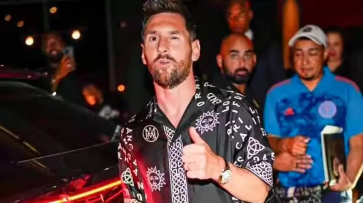 ¿Cuánto cuesta la camisa que usó Lionel Messi en la primera cena con David Beckham?