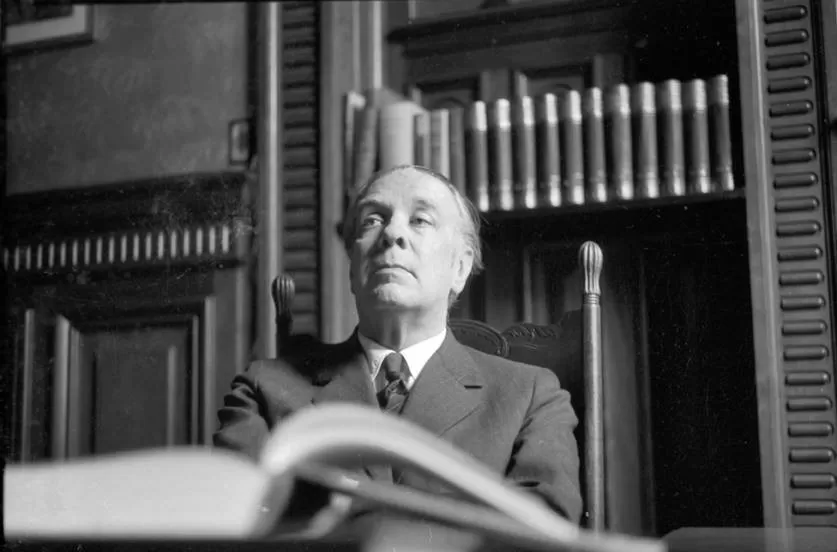 METÁFORAS. Borges las repitió y labró la marca de un estilo y una doctrina.