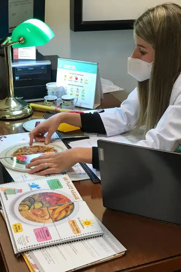 ESPECIALISTA. La licenciada Rodriguez Vieyra es egresada de la Unsta y tiene varios posgrados. 