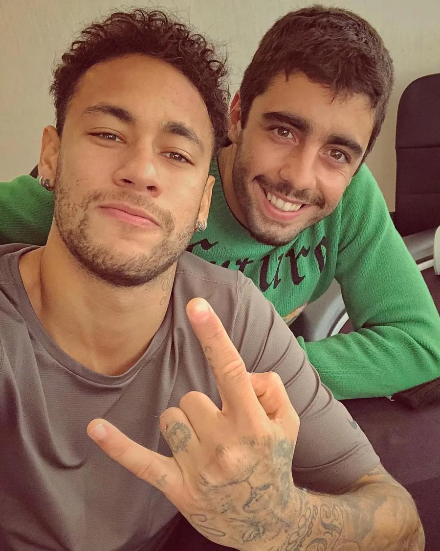 Neymar junto a Pedro Scooby. (Foto: @pedroscooby/Instagram)