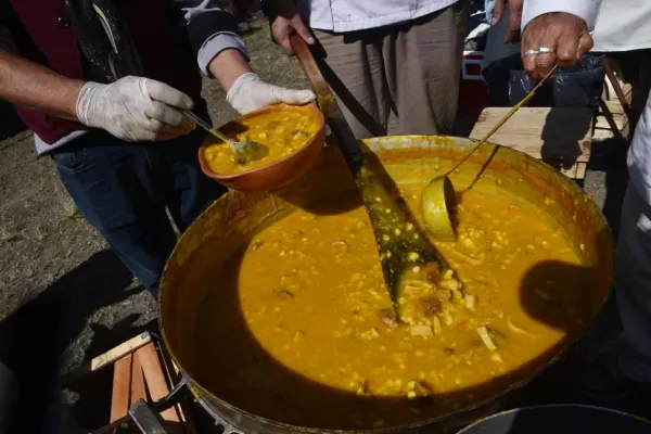 Se comieron 4.500 litros de locro en la Fiesta Nacional en Concepción